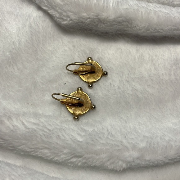 Cameo coin like earrings - Picture 4 of 5